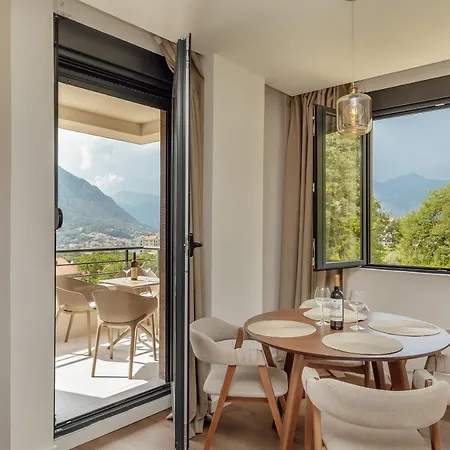 Lux Grand Apartment Kotor Exterior photo