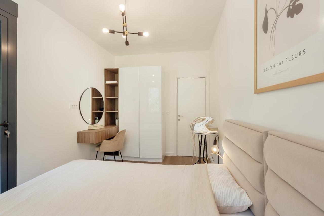 Lux Grand * Kotor